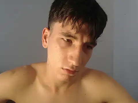 younewmaster online show from November 6, 4:33 pm