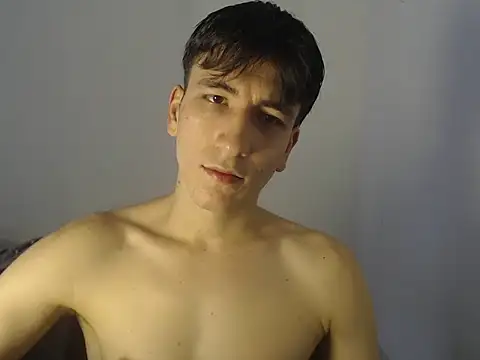 younewmaster online show from September 25, 7:09 pm