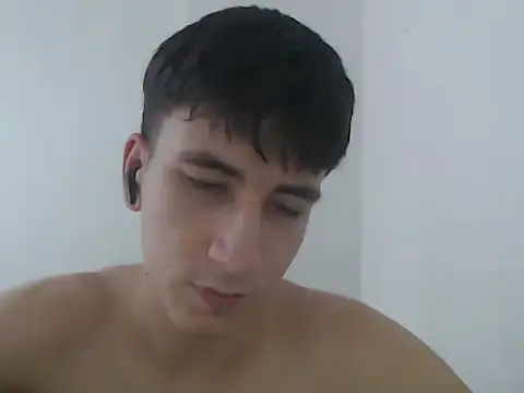younewmaster online show from February 17, 8:39 pm