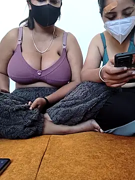 Snapshot of sluttscandy8 chatting on November 5, 4:04 am sluttscandy8 online show from November 5, 4:04 am