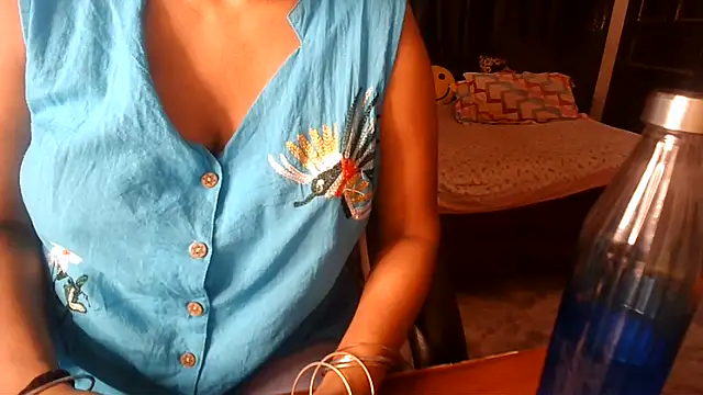 Snapshot of Anaconda-Mall chatting on June 4, 6:01 pm Anaconda-Mall online show from June 4, 6:01 pm