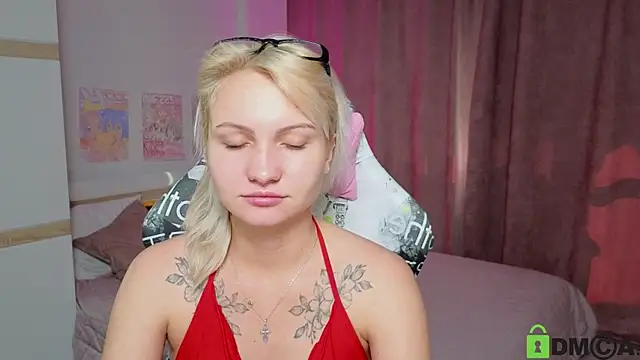 Cameronlovely  online show from September 13, 7:52 am