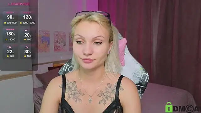 Cameronlovely  online show from September 16, 8:37 am