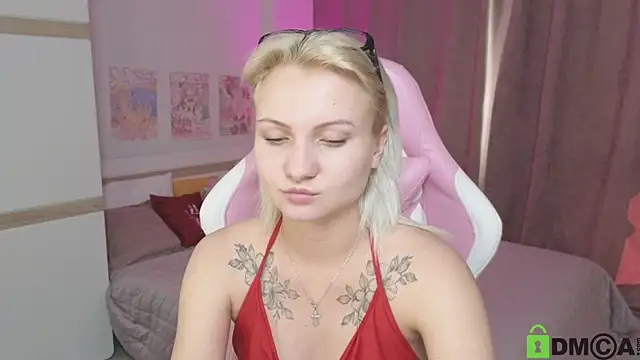 Cameronlovely  online show from September 9, 8:13 am