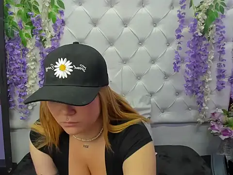 JuliettaRousse69 online show from September 26, 1:18 pm