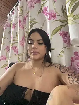 AmyMartinelli online show from October 5, 12:34 am