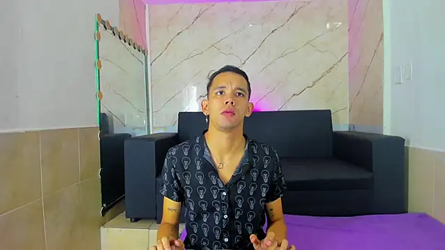 Snapshot of jeremytonner chatting on September 21, 3:44 am jeremytonner online show from September 21, 3:44 am