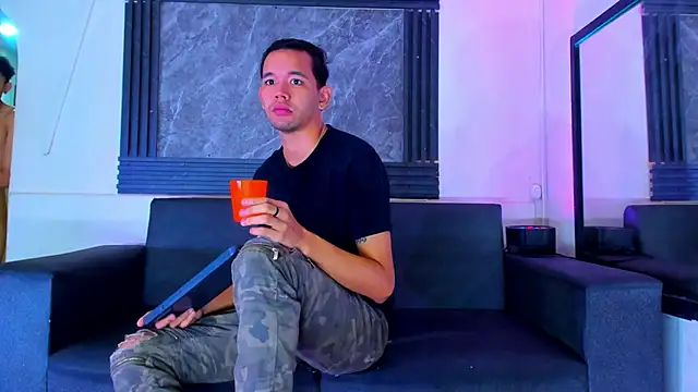 jeremytonner online show from November 20, 4:13 am