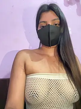 Snapshot of _01ruhi chatting on November 18, 6:33 pm 01ruhi online show from November 18, 6:33 pm