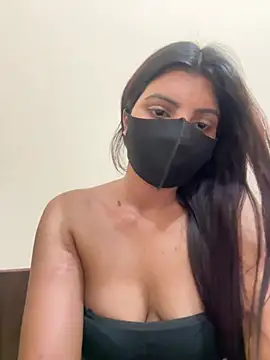 Snapshot of _01ruhi chatting on June 20, 12:32 pm 01ruhi online show from June 20, 12:32 pm
