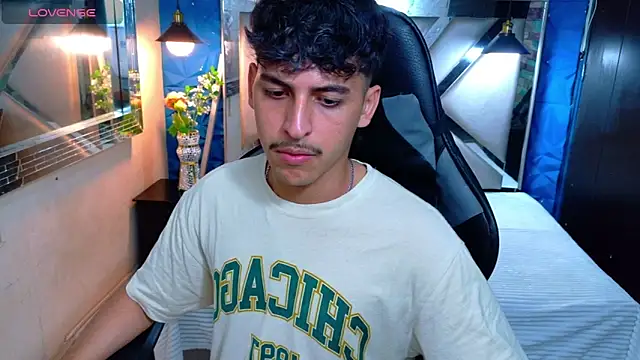 Snapshot of Alan_Del_Reyx chatting on February 26, 2:33 am Alan Del Reyx online show from February 26, 2:33 am