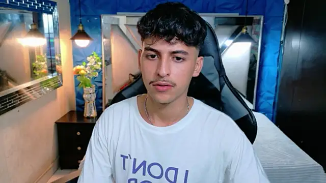 Snapshot of Alan_Del_Reyx chatting on February 22, 2:36 am Alan Del Reyx online show from February 22, 2:36 am