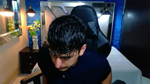 Snapshot of Alan_Del_Reyx chatting on February 19, 4:09 am Alan Del Reyx online show from February 19, 4:09 am