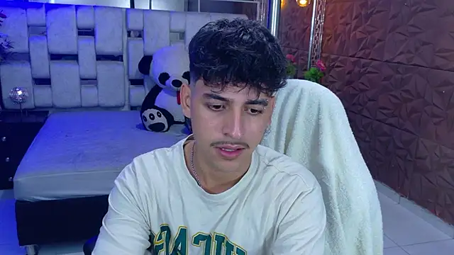 Snapshot of Alan_Del_Reyx chatting on January 10, 5:47 am Alan Del Reyx online show from January 10, 5:47 am