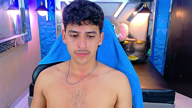 Snapshot of Alan_Del_Reyx chatting on September 23, 8:54 am Alan Del Reyx online show from September 23, 8:54 am