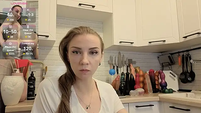 Snapshot of Edena_ chatting on June 17, 5:23 pm Edena online show from June 17, 5:23 pm