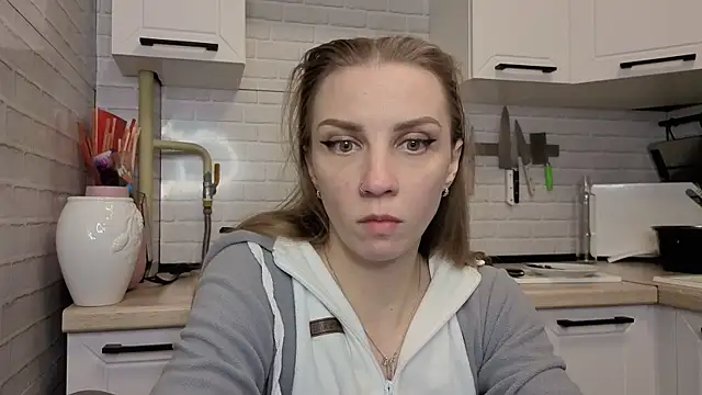 Edena  online show from April 10, 7:54 pm