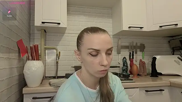 Snapshot of Edena_ chatting on June 9, 3:13 pm Edena online show from June 9, 3:13 pm