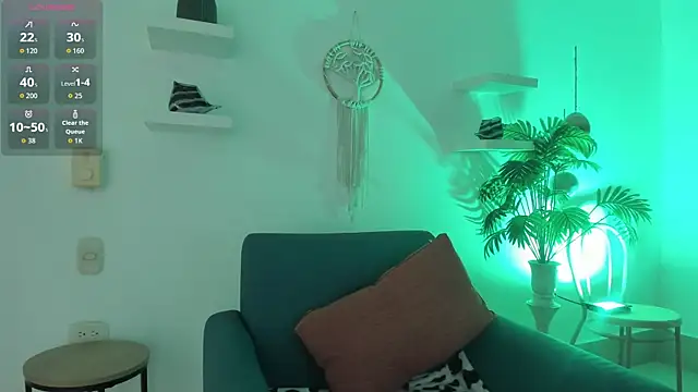 Snapshot of zali_mahamed chatting on December 3, 10:25 am zali mahamed online show from December 3, 10:25 am