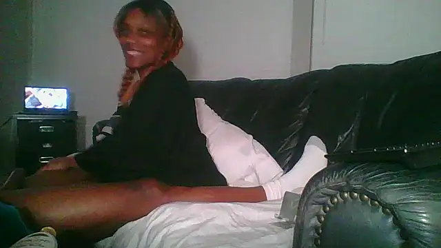 JazziEezyLdy online show from March 31, 11:12 am