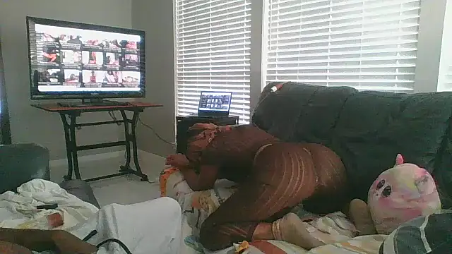 JazziEezyLdy online show from April 24, 7:27 pm