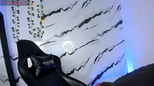 Snapshot of edy_play chatting on January 15, 3:54 am edy play online show from January 15, 3:54 am