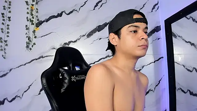 Snapshot of edy_play chatting on February 10, 8:46 am edy play online show from February 10, 8:46 am