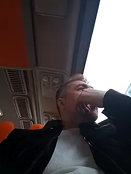 Snapshot of mert0359 chatting on November 23, 1:21 pm mert0359 online show from November 23, 1:21 pm