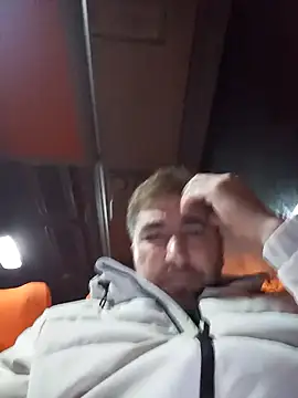 Snapshot of mert0359 chatting on November 30, 9:26 pm mert0359 online show from November 30, 9:26 pm