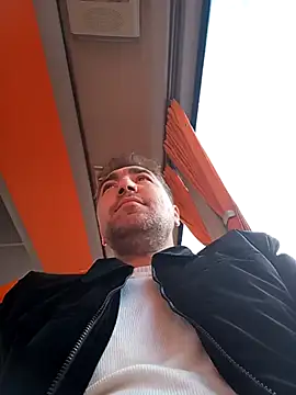 Snapshot of mert0359 chatting on November 26, 12:27 pm mert0359 online show from November 26, 12:27 pm