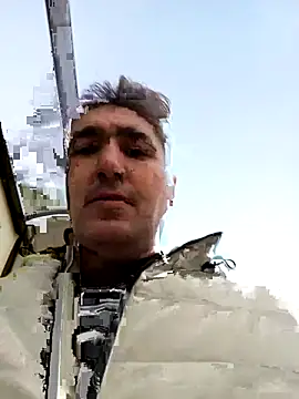 Snapshot of mert0359 chatting on December 15, 8:25 pm mert0359 online show from December 15, 8:25 pm