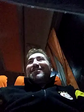 Snapshot of mert0359 chatting on October 3, 9:27 pm mert0359 online show from October 3, 9:27 pm