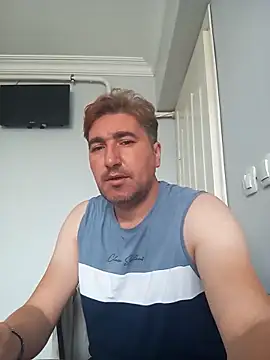 Snapshot of mert0359 chatting on September 17, 9:44 am mert0359 online show from September 17, 9:44 am