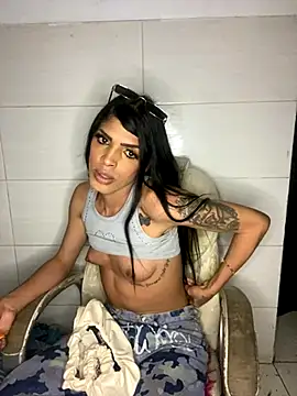 Snapshot of Lady_Dirty444 chatting on November 19, 7:52 am Lady Dirty444 online show from November 19, 7:52 am