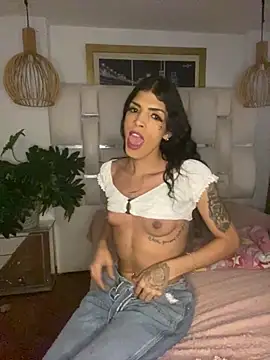 Snapshot of Lady_Dirty444 chatting on November 26, 5:29 am Lady Dirty444 online show from November 26, 5:29 am