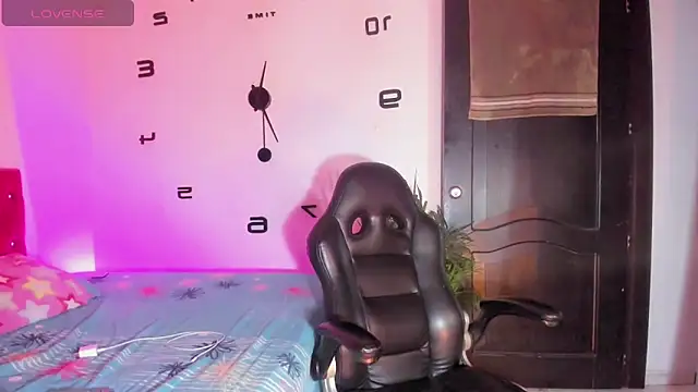 Snapshot of Lady_Dirty444 chatting on September 19, 4:33 pm Lady Dirty444 online show from September 19, 4:33 pm