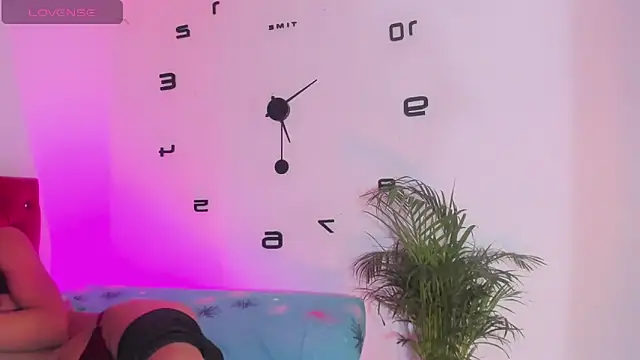 Snapshot of Lady_Dirty444 chatting on September 17, 11:51 pm Lady Dirty444 online show from September 17, 11:51 pm