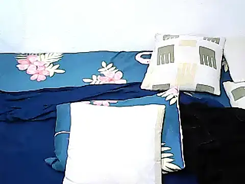 xxhottinybabe online show from March 27, 5:38 am