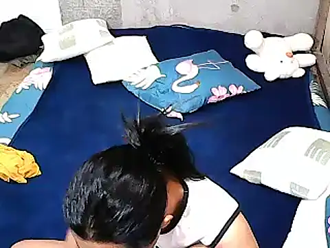 Snapshot of xxhottinybabe chatting on June 15, 6:29 pm xxhottinybabe online show from June 15, 6:29 pm