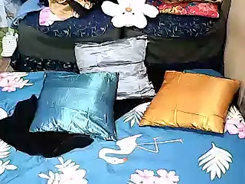 xxhottinybabe online show from November 7, 4:17 am