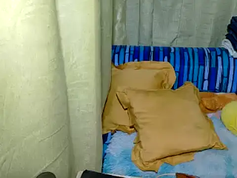 Snapshot of xxloveheart chatting on January 14, 12:42 pm xxloveheart online show from January 14, 12:42 pm