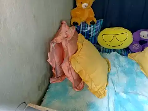 Snapshot of xxloveheart chatting on November 24, 10:21 pm xxloveheart online show from November 24, 10:21 pm