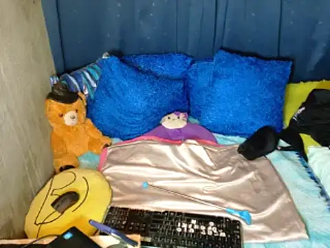 Snapshot of xxloveheart chatting on September 17, 5:31 am xxloveheart online show from September 17, 5:31 am