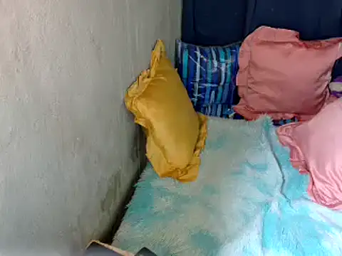 Snapshot of xxloveheart chatting on November 21, 10:53 pm xxloveheart online show from November 21, 10:53 pm