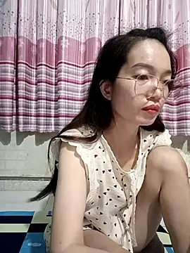 Snapshot of Lyly999 chatting on September 30, 6:03 pm Lyly999 online show from September 30, 6:03 pm