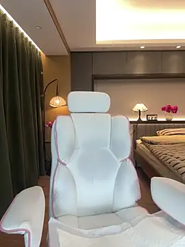 AYW-21 online show from March 29, 1:35 pm