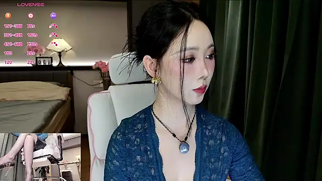 AYW-21 online show from October 30, 12:36 pm