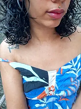 Snapshot of RavenShyfit chatting on December 17, 8:58 pm RavenShyfit online show from December 17, 8:58 pm