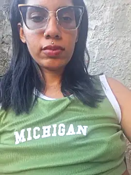 Snapshot of RavenShyfit chatting on November 15, 7:18 pm RavenShyfit online show from November 15, 7:18 pm