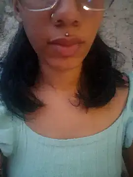 Snapshot of RavenShyfit chatting on November 19, 8:53 pm RavenShyfit online show from November 19, 8:53 pm